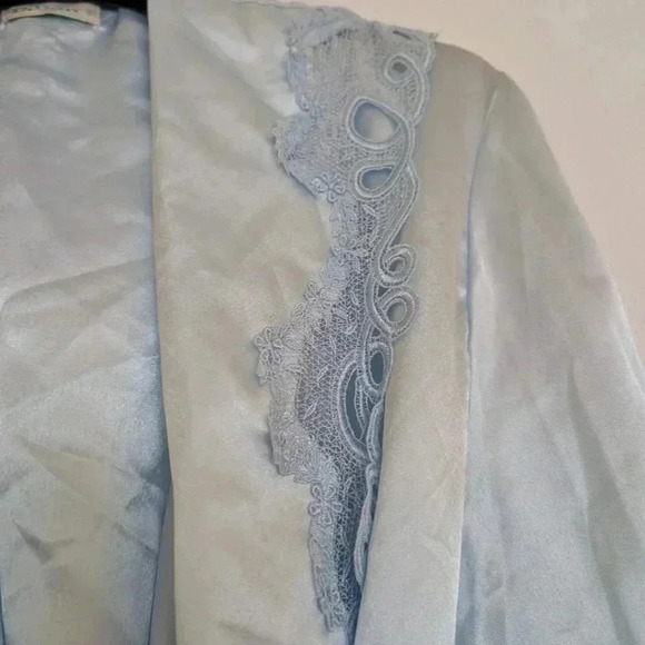 Vintage long silky robe made in  Italy size medium - Picture 4 of 9